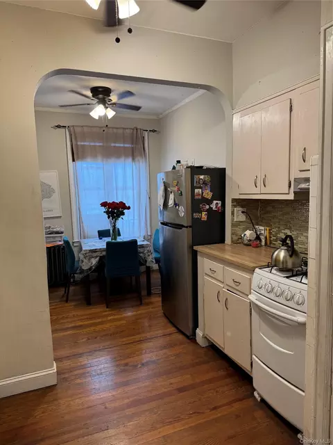 2922 Barnes Ave #6L, New York, NY 10467