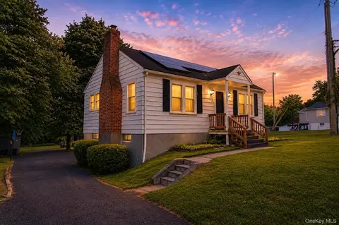 15 S Plank Rd, Newburgh, NY 12550
