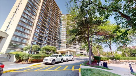 1 Bay Club Dr #17E, New York, NY 11360