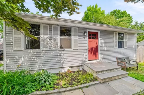 3 Michaels Ln, Cortlandt, NY 10520