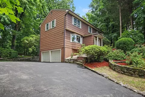 26 Westminster Dr, Cortlandt, NY 10567