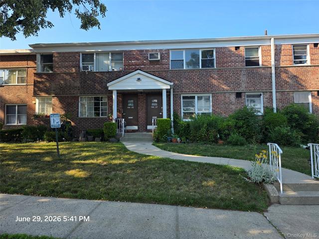 19607 Dunton Ave #1C, Hollis, NY 11423