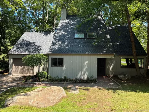 69 Mitchell Rd, Somers, NY 10589