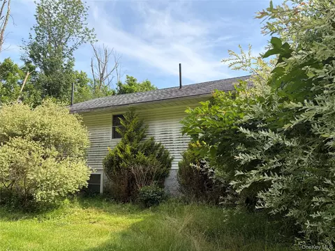 3 Kehrley Ln, Swan Lake, NY 12783