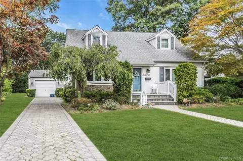 2782 Harvey Ave, Oceanside, NY 11572