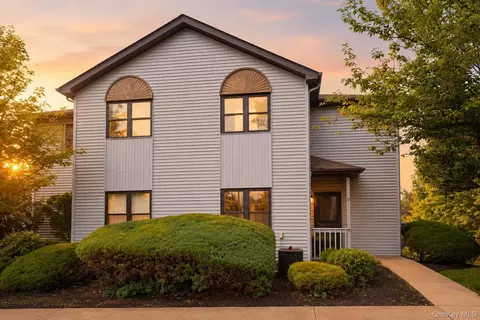 61 Bramley Ct, Monroe, NY 10950