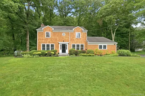 29 Appleby Dr, Bedford, NY 10506