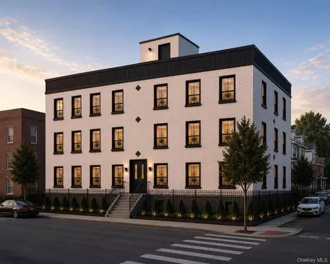 1910 Randall Ave, New York, NY 10473