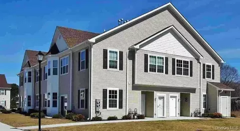 601 Commons Ln, Ulster, NY 12477