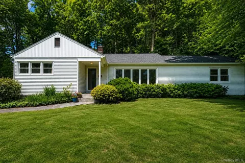 136 Pound Ridge Rd, Bedford, NY 10506