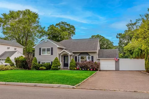 47 Barbara Dr, Centereach, NY 11720