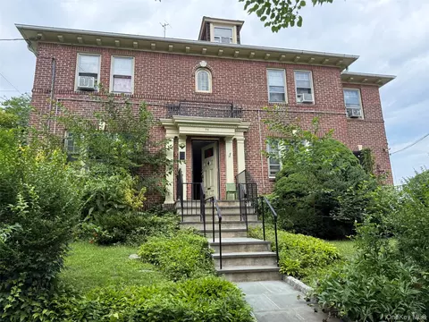 92 Woodland Ave, New Rochelle, NY 10805