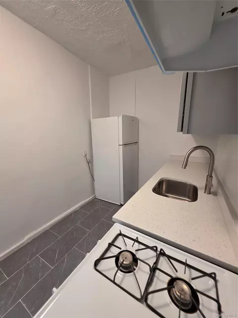 855 E 178th St #18D, New York, NY 10460 photo 3