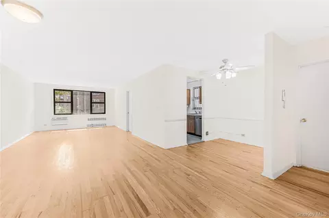 3215 Arlington Ave #3E, New York, NY 10463
