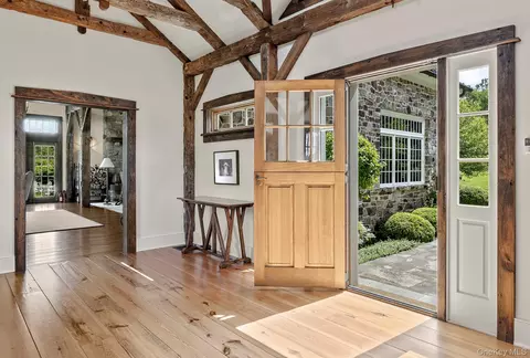 Entry Way - 147 Moadock Rd, North East, NY 12546 photo 1 of 3