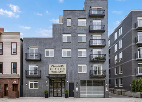 100 Engert Ave #5C, Brooklyn, NY 11222