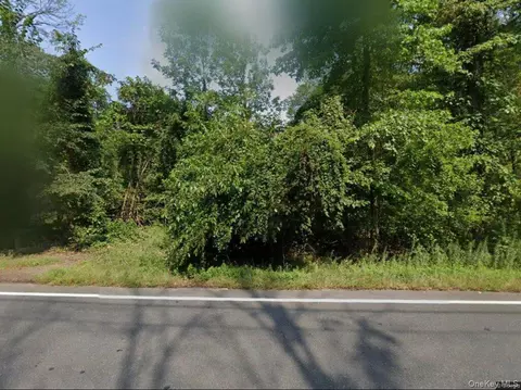 342-346 Oak Tree Rd, Orangetown, NY 10964