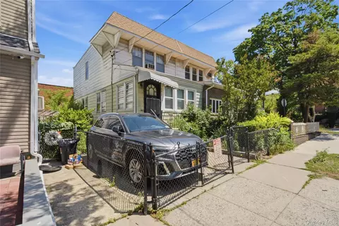 7017 53rd Ave, New York, NY 11378 photo 2