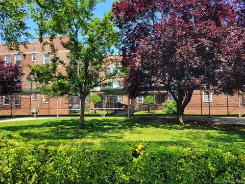 138-29 68th Dr #3C, Flushing, NY 11367