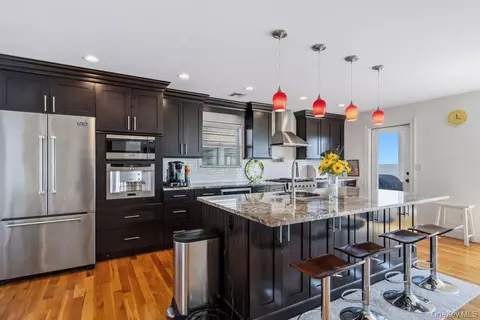 Kitchen - 30 Milton Rd, Babylon, NY 11702 photo 1 of 2