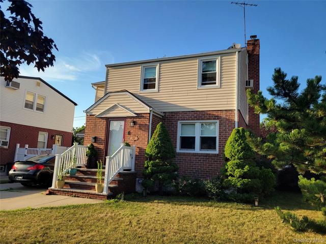 152 Norfeld Blvd, Elmont, NY 11003