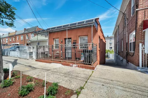 2363 Gleason Ave, New York, NY 10462