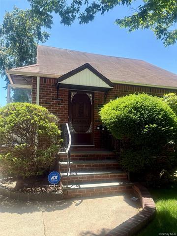 25742 145th Ave, New York, NY 11422