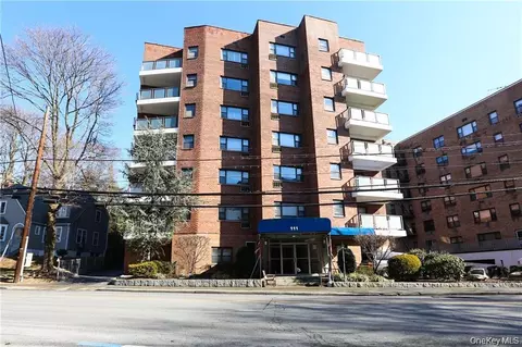 111 E Hartsdale Ave #3F, Greenburgh, NY 10530