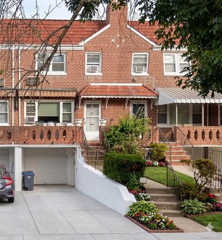 140-45 69th Ave, Flushing, NY 11367