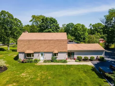 843 Farmers Mills Rd, Kent, NY 10512