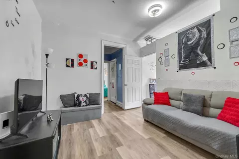 550 Fort Washington Ave #4E, New York, NY 10033