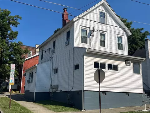 95 Albany St, Poughkeepsie, NY 12601