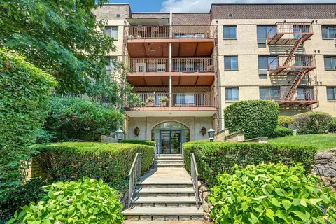 2221 Palmer Ave #3G, New Rochelle, NY 10801