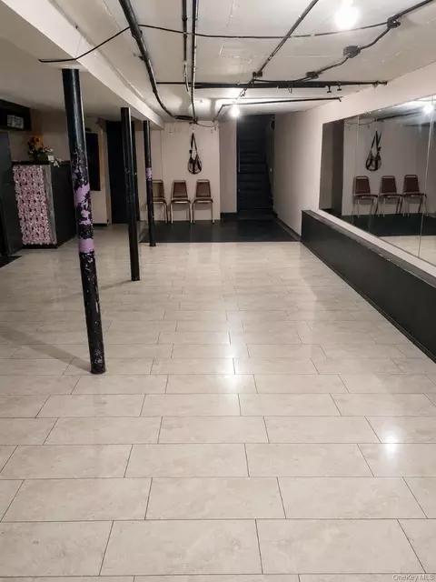 99-12 37th Ave, New York, NY 11368 photo 5