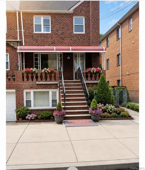 1261 E 54th St, Brooklyn, NY 11234