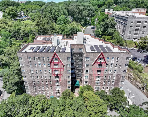 4445 Post Rd #3H, New York, NY 10471