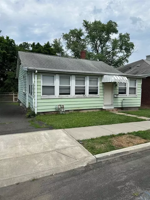 77 Clove Ave, Haverstraw, NY 10927
