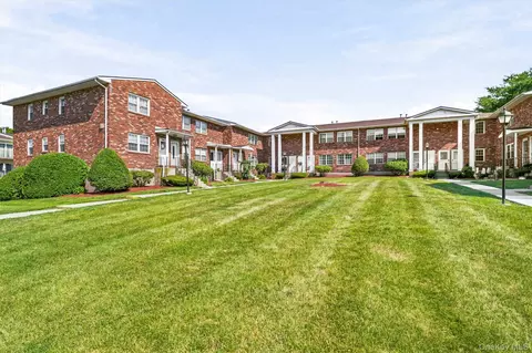 276 Temple Hill Rd #1509, New Windsor, NY 12553