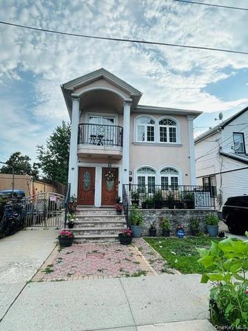 9444 214th St, New York, NY 11428