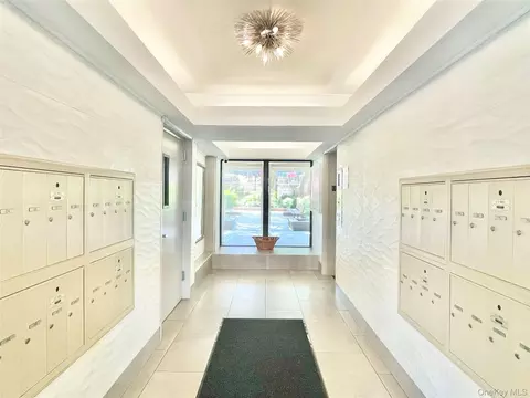 Entry Way - 10-10 166 St #3A, New York, NY 11357 photo 1 of 1