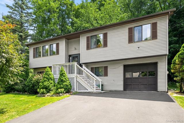 11 Glen Rd, Ramapo, NY 10974