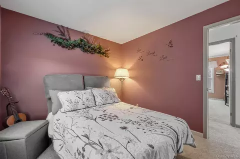 Bedroom - 2 Summerset Dr, Wallkill, NY 12589 photo 5 of 7