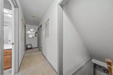 Entry Way - 2 Summerset Dr, Wallkill, NY 12589 photo 6 of 6