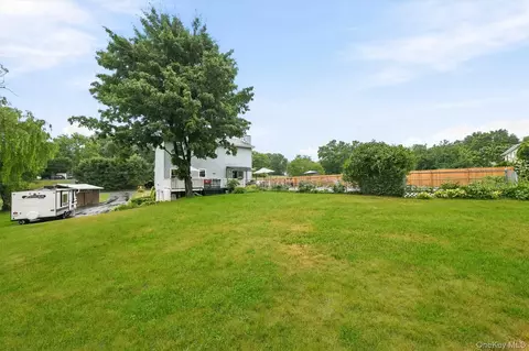Exterior - 2 Summerset Dr, Wallkill, NY 12589 photo 17 of 17
