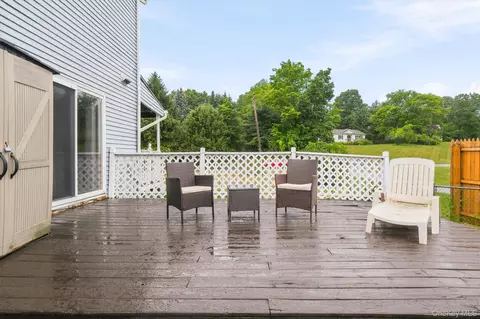 Exterior - 2 Summerset Dr, Wallkill, NY 12589 photo 5 of 17