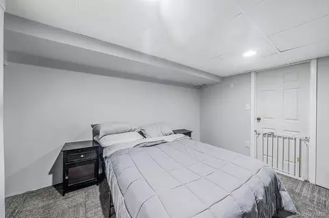 Bedroom - 18 Edi Ave, Plainview, NY 11803 photo 6 of 6