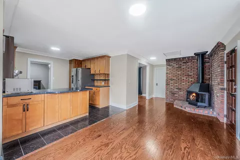Living - 18 Edi Ave, Plainview, NY 11803 photo 5 of 5