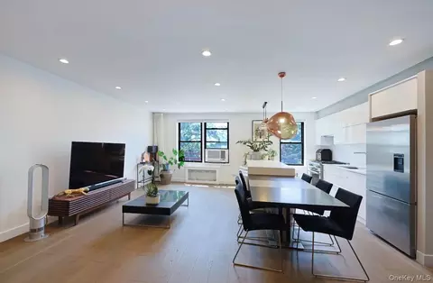 83-85 116th St #3K, New York, NY 11418