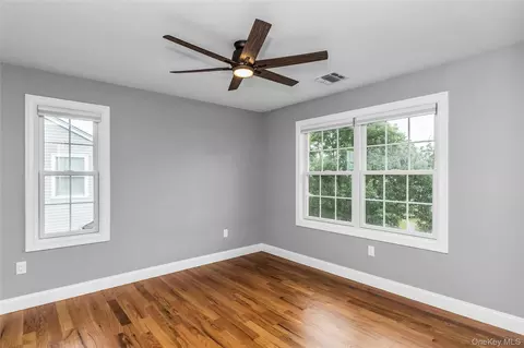 Bedroom - 17 Vera Ave, Plainview, NY 11803 photo 2 of 3
