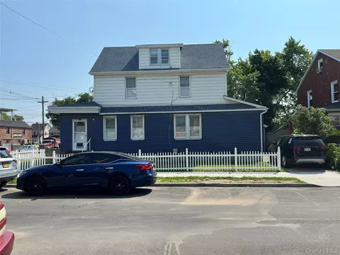 114-01 211 211 St, Cambria Heights, NY 11411